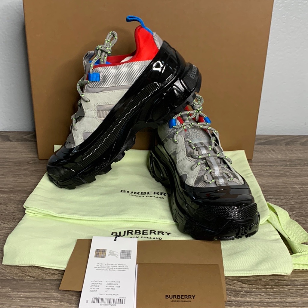 Burberry Low Top Sneaker